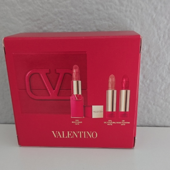 Valentino Rosso Couture Lipstick Set - Picture 2 of 3